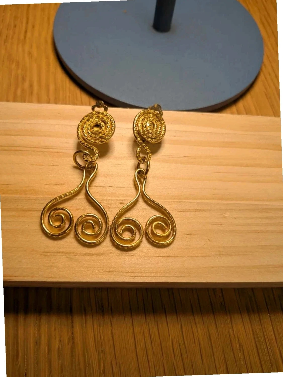 Boucles d'oreilles vintage en plaqué or + écrin – photo 4